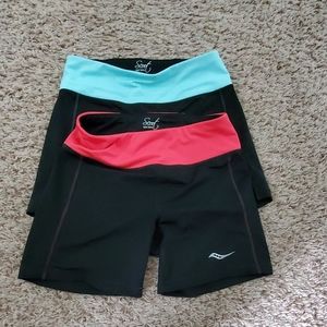Womens Saucony Scoot running shorts size small